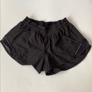 Lululemon Hotty Hot Short 2.5”